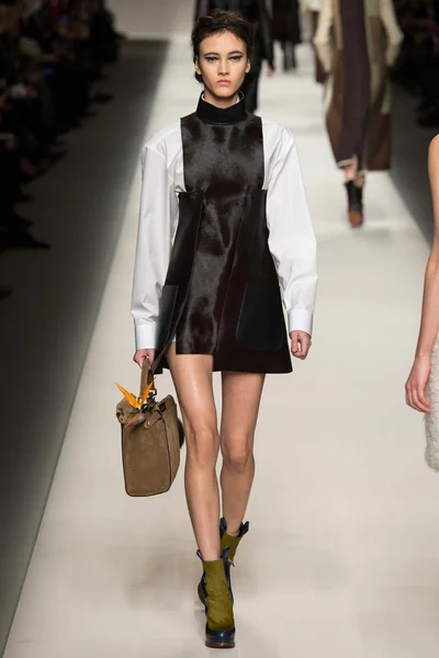 Look 36